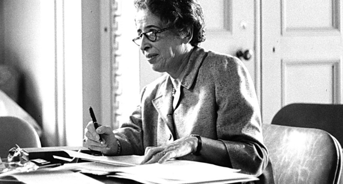 Hannah Arendt - Il dominio totale non consente libertà d'iniziativa