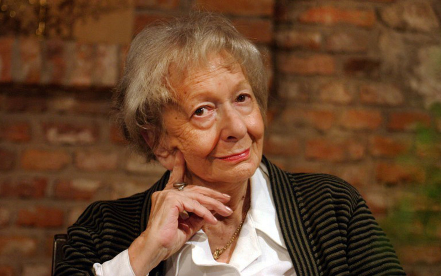 Wislawa Szymborska - Ritratto di donna