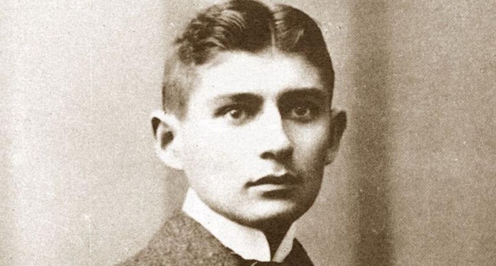 Franz Kafka - Un libro deve essere un'ascia per rompere il mare di ghiaccio  che è