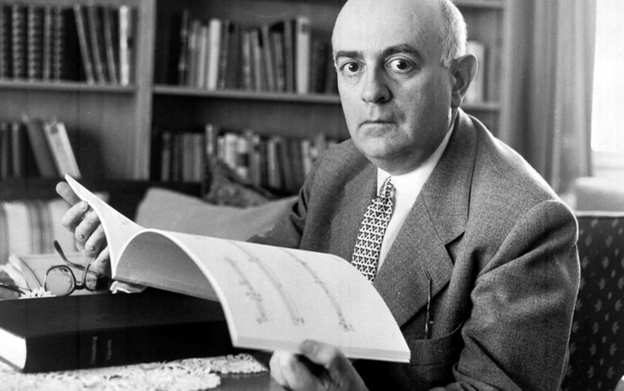 Theodor Adorno - La differenza tra commedia e tragedia