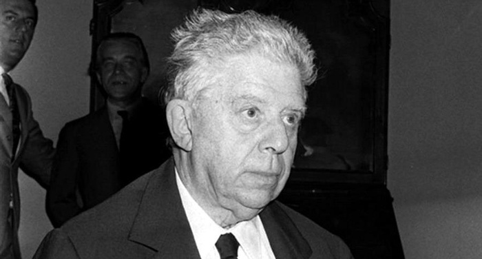 Eugenio Montale - Gli uomini che si voltano