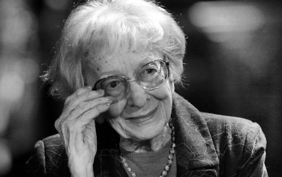 Wislawa Szymborska - Nella moltitudine