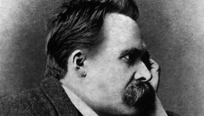 Friedrich Nietzsche - Chi  afflitto da gravi sofferenze