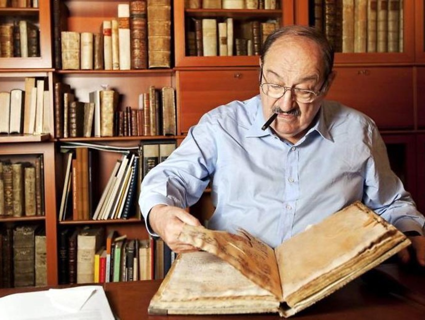 Umberto Eco - I libri si rispettano usandoli, non lasciandoli stare
